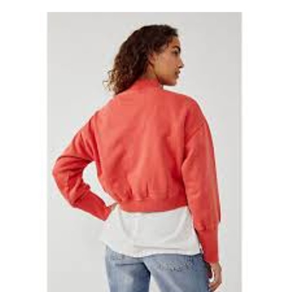 Free People We The Free Nikki Cropped Crew Neck Red Sweatshirt Large - Picture 1 of 4